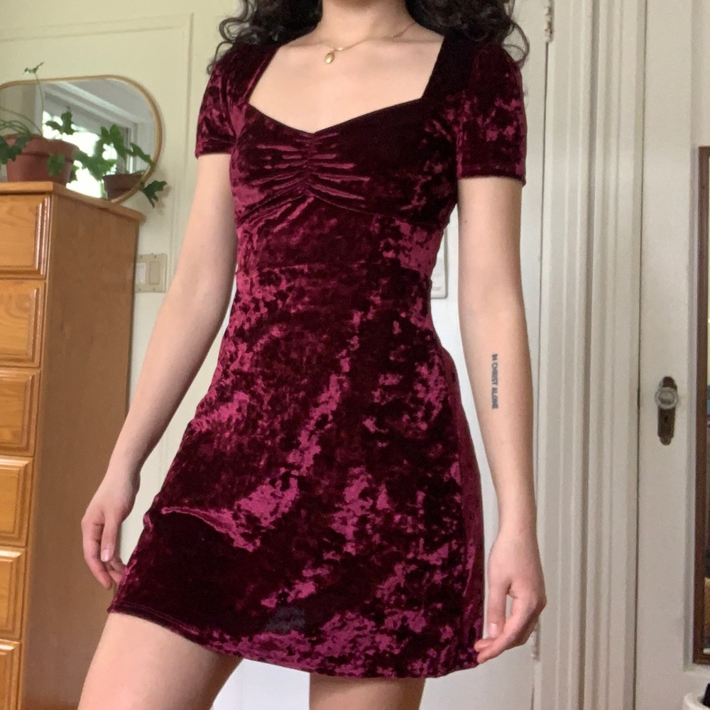 Urban Outfitters Sweetheart Velvet Dress